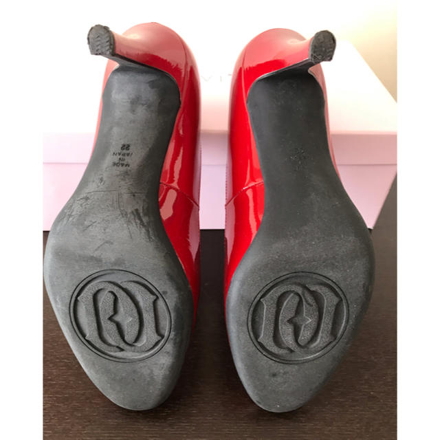 DIANA(ダイアナ)のダイアナ 赤エナメル パンプス レディースの靴/シューズ(ハイヒール/パンプス)の商品写真