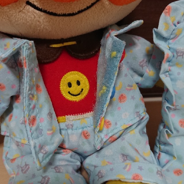 アンパンマン(アンパンマン)のおやすみアンパンマン 用 パジャマ セット キッズ/ベビー/マタニティのおもちゃ(ぬいぐるみ/人形)の商品写真