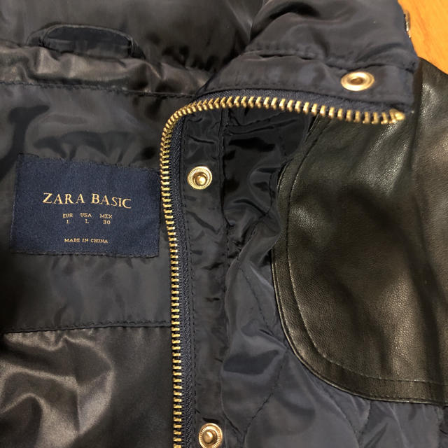 ZARA(ザラ)のZARA ダウンベスト  ネイビー メンズのジャケット/アウター(ダウンベスト)の商品写真
