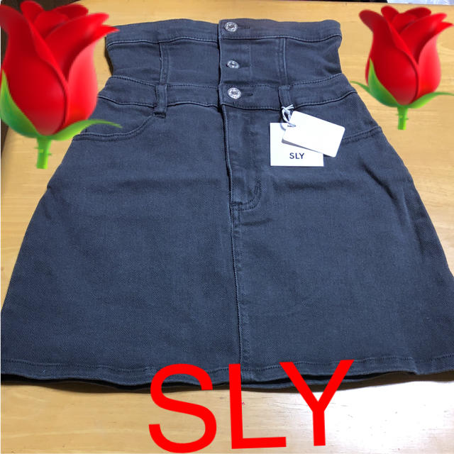 SLY(スライ)のSLYハイウエストストレッチデニムスカ2枚🌹1枚¥8600 レディースのスカート(ミニスカート)の商品写真