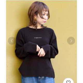 ダブルクローゼット(w closet)のw closet 刺繍入りクルーネックワッフルプルオーバー スミクロ(カットソー(長袖/七分))