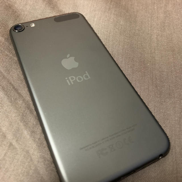 iPod touch(アイポッドタッチ)の(美品)iPod touch第6世代 64GB グレー スマホ/家電/カメラのPC/タブレット(タブレット)の商品写真