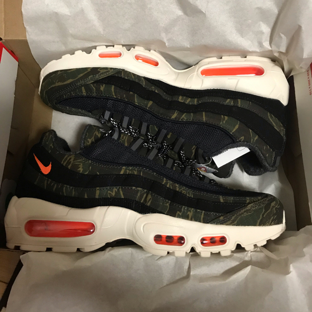 carhartt(カーハート)のNIKE AIR MAX 95 WIP 26㎝ メンズの靴/シューズ(スニーカー)の商品写真