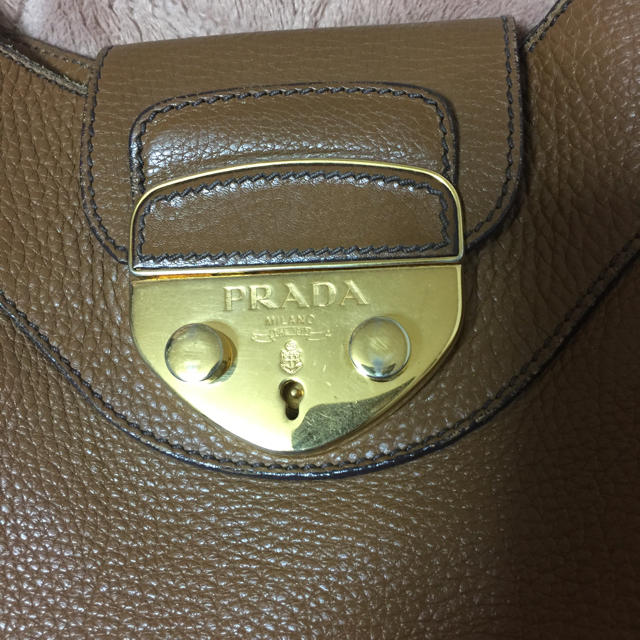 PRADA 肩掛けバッグ 訳あり 格安