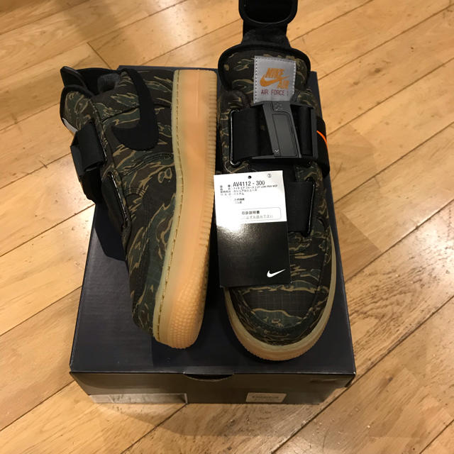 NIKE(ナイキ)の【送料込】nike×carhartt air force 1 27.0cm メンズの靴/シューズ(スニーカー)の商品写真