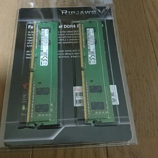 サムスン(SAMSUNG)のメモリー DDR4   4gb×2枚(PCパーツ)