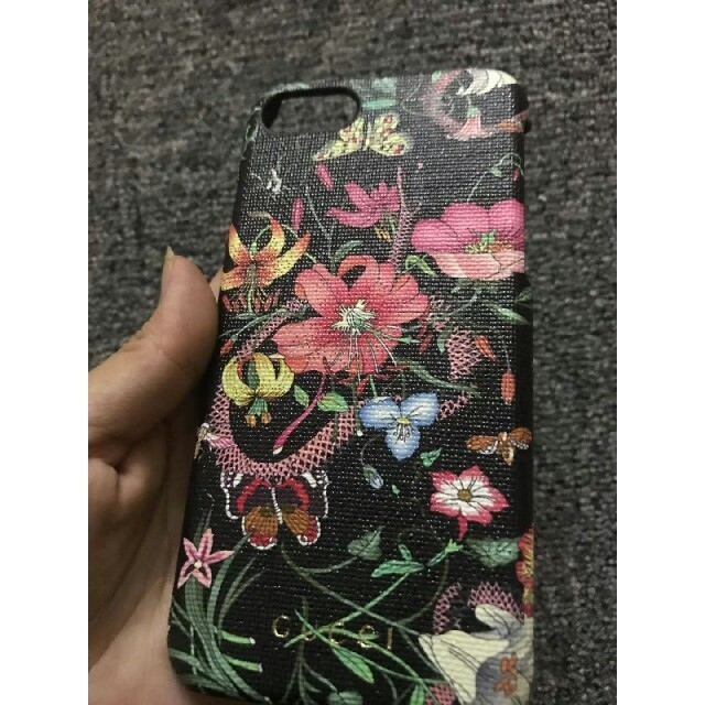 Gucci - ブラック 花プリント GUCCI グッチ IPHONE 7/8 CASE ケースの通販 by ♥︎ＬＯＶＥ♥︎'s shop｜グッチならラクマ