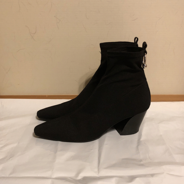 ZARA(ザラ)のZARA ストレッチショートブーツ 美品 レディースの靴/シューズ(ブーツ)の商品写真