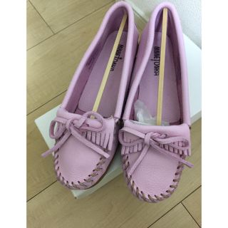 ミネトンカ(Minnetonka)のスムースレザーモカシンシューズ size8(スリッポン/モカシン)