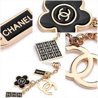 シャネル(CHANEL)のCHANELイヤホンジャック　スマホピアス　アクセサリーパーツにも(ストラップ/イヤホンジャック)