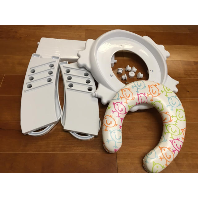 ステップ式トイレトレーナー キッズ/ベビー/マタニティのおむつ/トイレ用品(補助便座)の商品写真