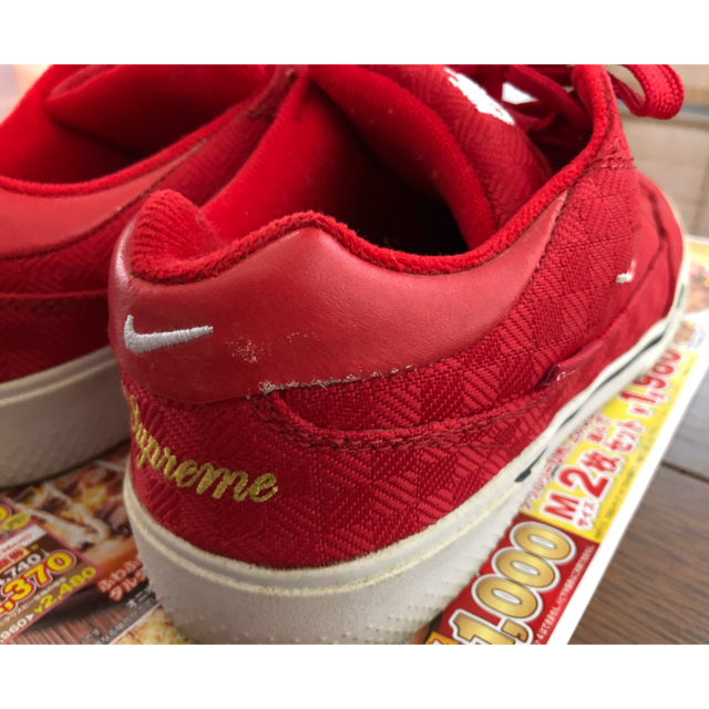 Supreme(シュプリーム)のNIKE supreme コラボスニーカー レディースの靴/シューズ(スニーカー)の商品写真