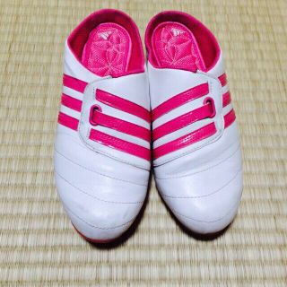 アディダス(adidas)のadidas！ホワイト✖️ピンクサンダル(サンダル)