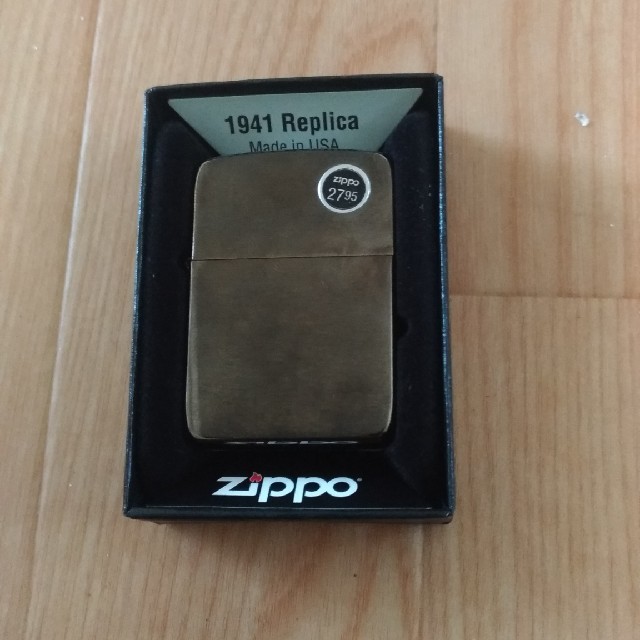 ZIPPO(ジッポー)のブラッククロムZippo 1941レプリカ メンズのファッション小物(タバコグッズ)の商品写真