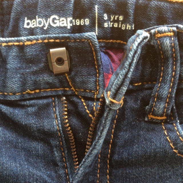 babyGAP(ベビーギャップ)のbabyGap チェック裏地付きジーンズ 100 キッズ/ベビー/マタニティのキッズ服男の子用(90cm~)(パンツ/スパッツ)の商品写真