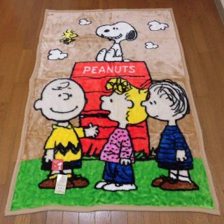 新品◇(・´｀Ｕスヌーピー毛布・ハーフケット１００ｘ１４０ｃｍ(毛布)