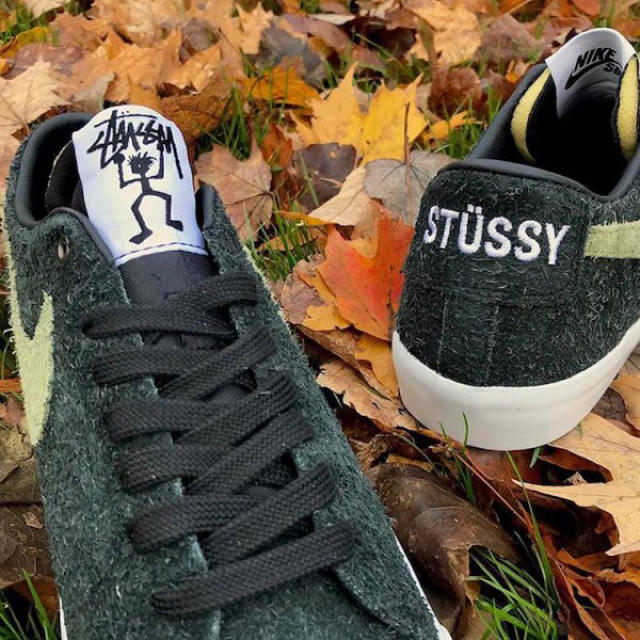 STUSSY(ステューシー)のストゥーシー/STUSSY NIKE SB ZOOM BLAZER LOW メンズの靴/シューズ(スニーカー)の商品写真