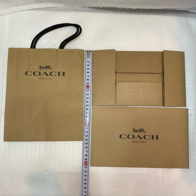 COACH(コーチ)の⭐︎COACH専用箱+shop紙袋セット※箱:組立前状態で発送) 在庫1点限り レディースのバッグ(ショップ袋)の商品写真