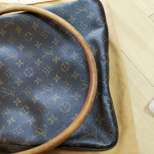 LOUIS VUITTON(ルイヴィトン)のルイヴィトン☆バック☆ルーピング レディースのバッグ(ショルダーバッグ)の商品写真