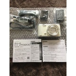 カシオ(CASIO)のCASIO デジタルカメラ EXILIM EX-ZR3200WE (コンパクトデジタルカメラ)