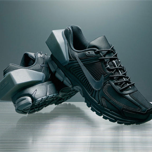 NIKE(ナイキ)の激レア NIKE Zoom Vomero +5 A-COLD-WALL* ACW メンズの靴/シューズ(スニーカー)の商品写真