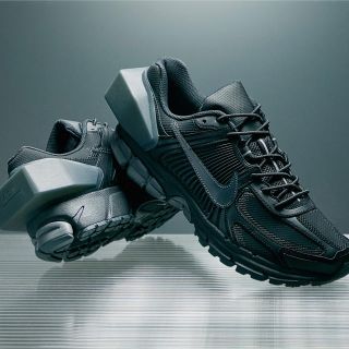 ナイキ(NIKE)の激レア NIKE Zoom Vomero +5 A-COLD-WALL* ACW(スニーカー)