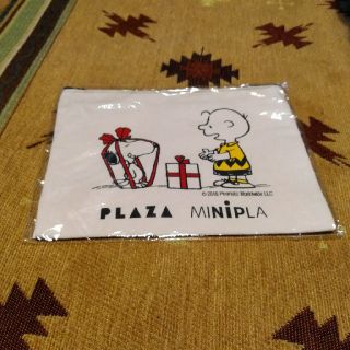 スヌーピー(SNOOPY)の【お値下げ】PLAZA ×スヌーピー コラボ ポーチ(ノベルティグッズ)