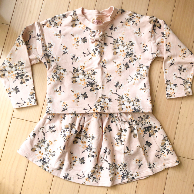 女の子セットアップ110センチ キッズ/ベビー/マタニティのキッズ服女の子用(90cm~)(ワンピース)の商品写真