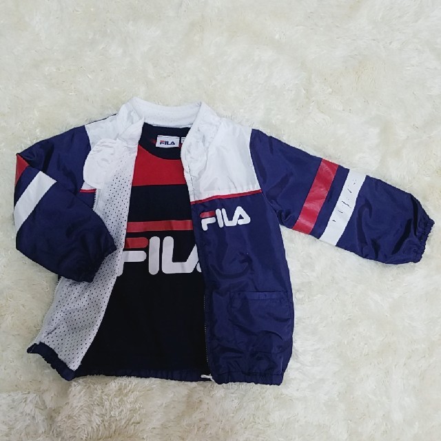 FILA(フィラ)の美品♡FILA♡ウィンドブレーカー×長袖Tシャツセット キッズ/ベビー/マタニティのキッズ服男の子用(90cm~)(ジャケット/上着)の商品写真