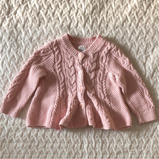 babyGAP(ベビーギャップ)の新品同様☆babyGAP ☆ ペプラムカーディガン 6-12M キッズ/ベビー/マタニティのベビー服(~85cm)(カーディガン/ボレロ)の商品写真