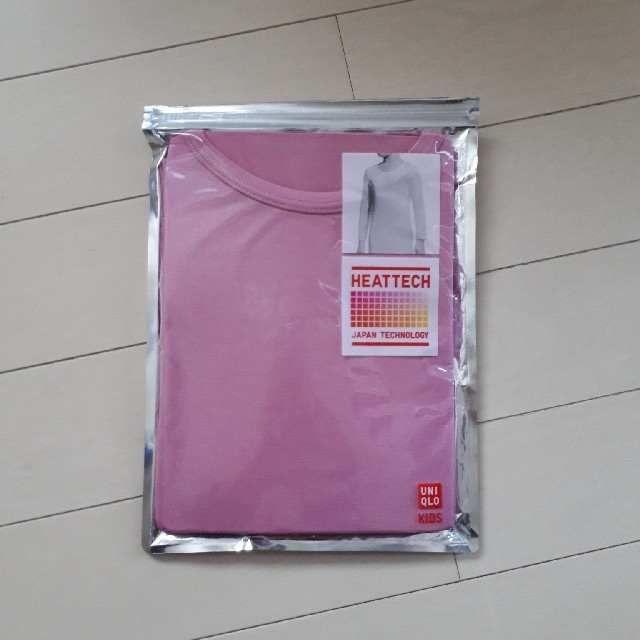 UNIQLO(ユニクロ)のUNIQLO ヒートテック肌着 130cm キッズ/ベビー/マタニティのキッズ服女の子用(90cm~)(下着)の商品写真