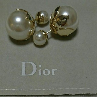 Christian Dior - トライバルボールピアスの通販 by かつて's shop