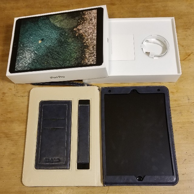 上等な iPad - ☆付属品有☆iPad Pro 10.5 インチ 第2世代【SIMロック