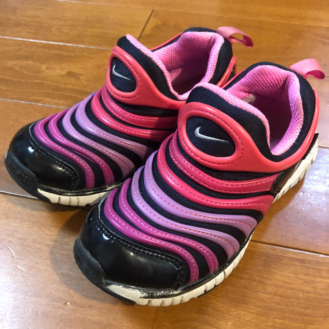 NIKE(ナイキ)のナイキフリー 17cm キッズ/ベビー/マタニティのキッズ靴/シューズ(15cm~)(スニーカー)の商品写真