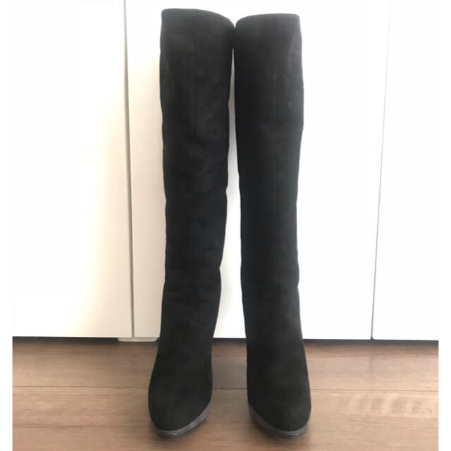 Azzedine Alaïa(アズディンアライア)の新品 ALAIA アライア スエードレザーロングブーツ  ブラック    レディースの靴/シューズ(ブーツ)の商品写真