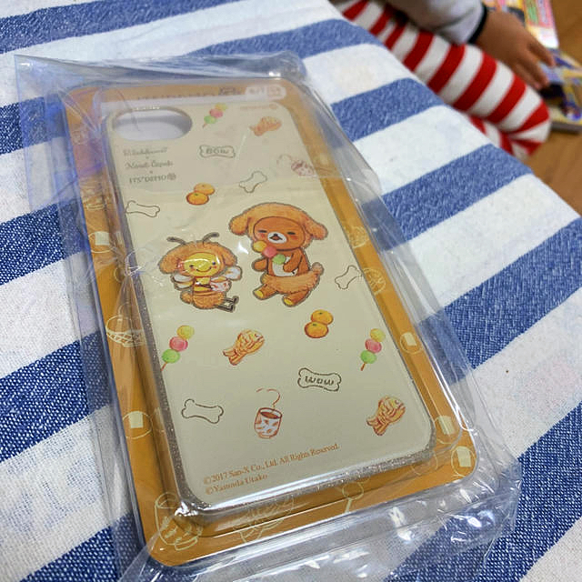 ITS'DEMO(イッツデモ)のiPhone6.6s.7.8 リラックマ  カレルチャペック紅茶店 スマホ/家電/カメラのスマホアクセサリー(iPhoneケース)の商品写真