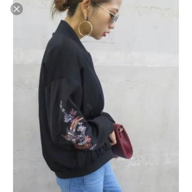 MURUA(ムルーア)のMURUA 刺繍ブルゾン レディースのジャケット/アウター(ブルゾン)の商品写真