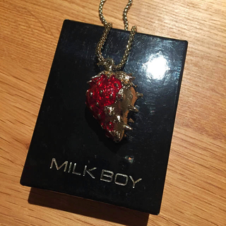 ミルクボーイ(MILKBOY)の【超レア・新品】Milkboy ネックレス ユニセックス(ネックレス)