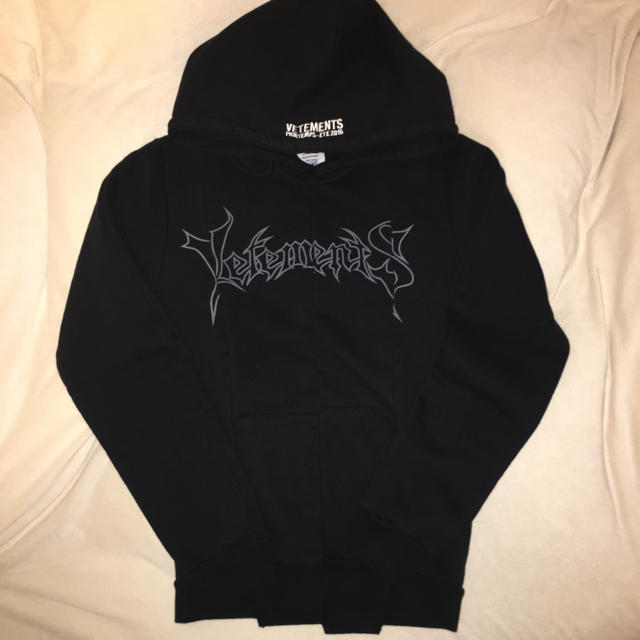 vetements メタルパーカートップス