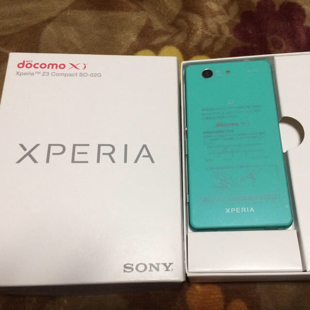 docomo sony XPERIA Z3 Compact so02G - スマートフォン本体