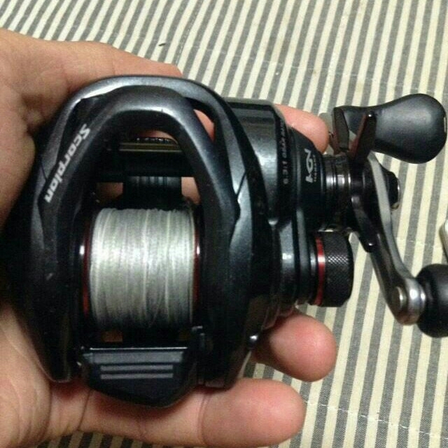 SHIMANO(シマノ)のスコーピオン  タトゥーラ2つで1万3500円です スポーツ/アウトドアのフィッシング(リール)の商品写真