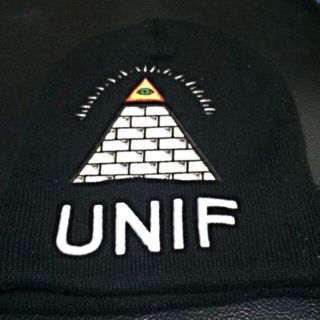 ユニフ(UNIF)のUNIF ニット帽(ニット帽/ビーニー)