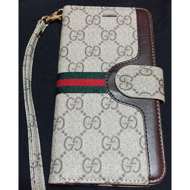 GUCCI柄iPhoneケース スマホ/家電/カメラのスマホアクセサリー(iPhoneケース)の商品写真