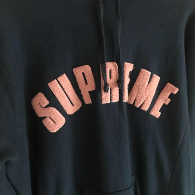 最終値下げSUPREME ARC LOGO パーカー ジャスティンビーバー着用