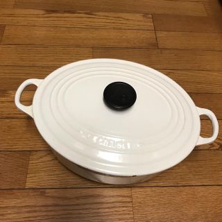 ルクルーゼ(LE CREUSET)のル・クルーゼ オーバル 白 難あり(鍋/フライパン)