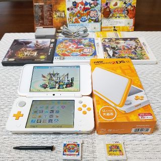 ニンテンドー2DS(ニンテンドー2DS)の❤超美品・送料無料❤2DSLL&妖怪2真打&モンハン&トリコ❤ホワイト×オレンジ(携帯用ゲーム機本体)