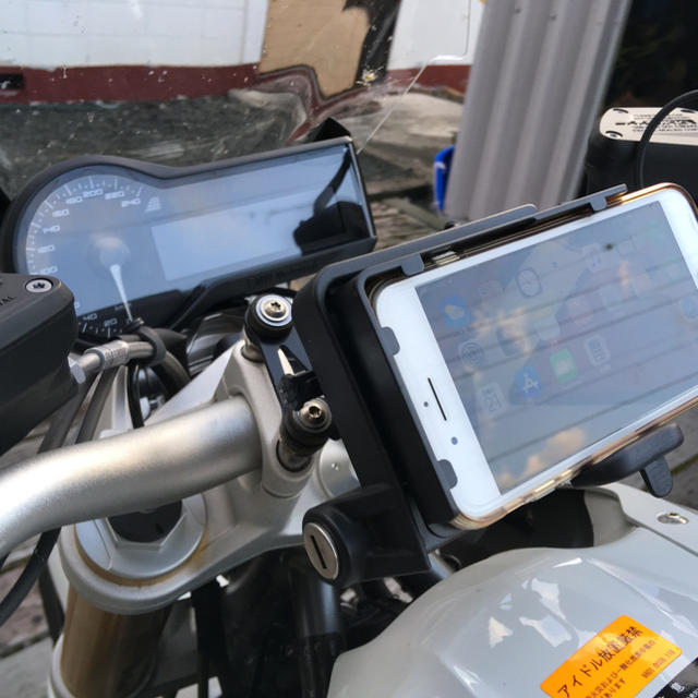 BMW MOTORRAD純正ナビステー用携帯ホルダー 自動車/バイクの自動車(車内アクセサリ)の商品写真