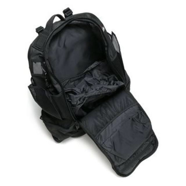 Reebok(リーボック)の【新品・未使用】Reebok製UFCバックパック（値下げしました） メンズのバッグ(バッグパック/リュック)の商品写真
