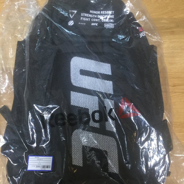 Reebok(リーボック)の【新品・未使用】Reebok製UFCバックパック（値下げしました） メンズのバッグ(バッグパック/リュック)の商品写真