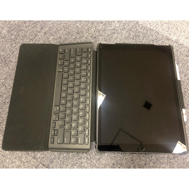 iPad Pro 12.9インチ (第1世代) au ペン キーボードカバータブレット